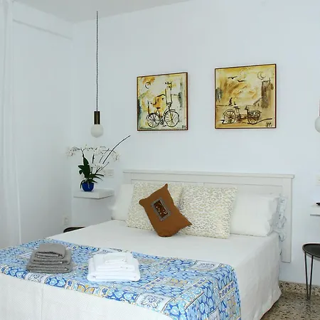 R Y C Apartment Aviles