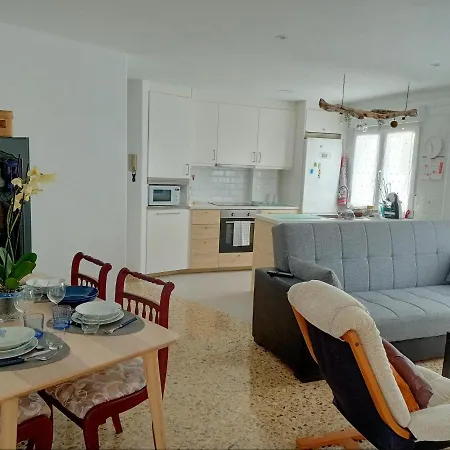 R Y C Apartment
