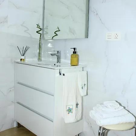 R Y C Apartment
