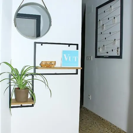 R Y C Apartment *